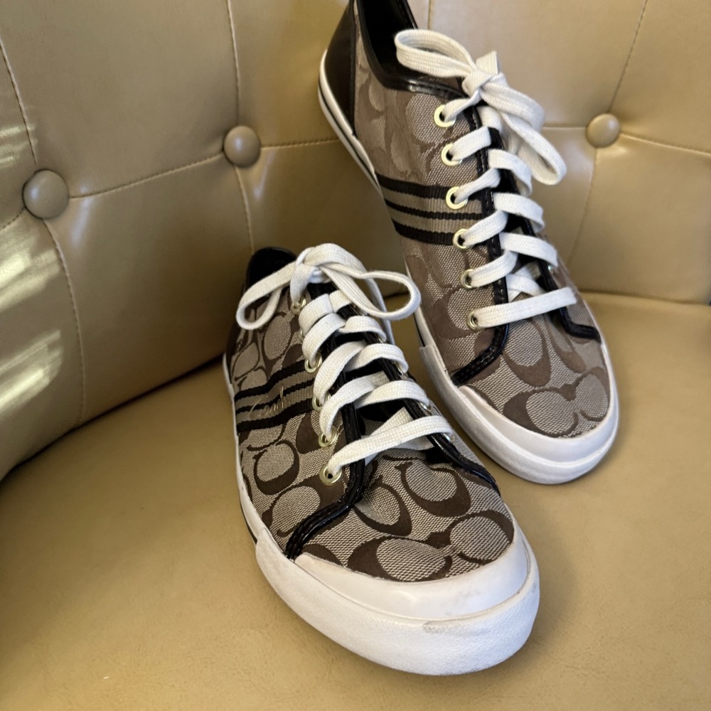 New 🤎 Coach Folly Brown Signature Logo Shoes size 9 sneakers
